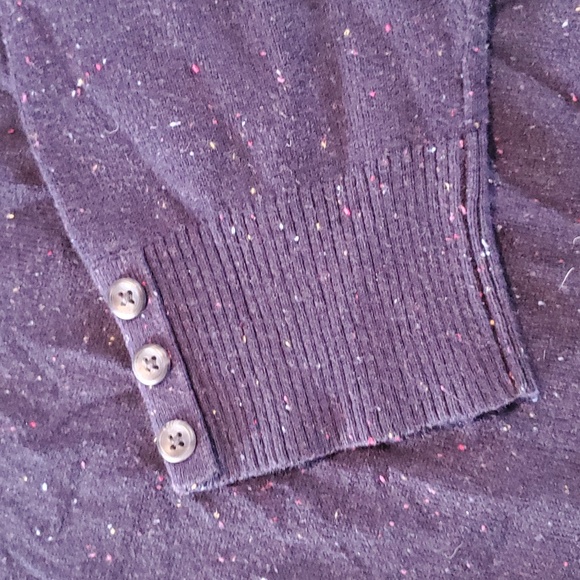 Talbots 2x sweater with confetti pattern and button detail at the sleeve - Picture 2 of 3